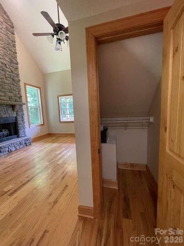 260 Bull Creek Road, Asheville, NC 28805