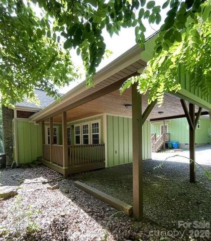 260 Bull Creek Road, Asheville, NC 28805