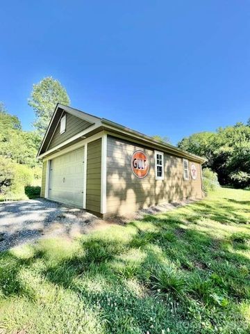 260 Bull Creek Road, Asheville, NC 28805