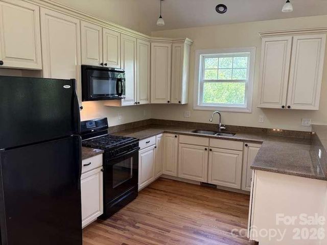 260 Bull Creek Road, Asheville, NC 28805