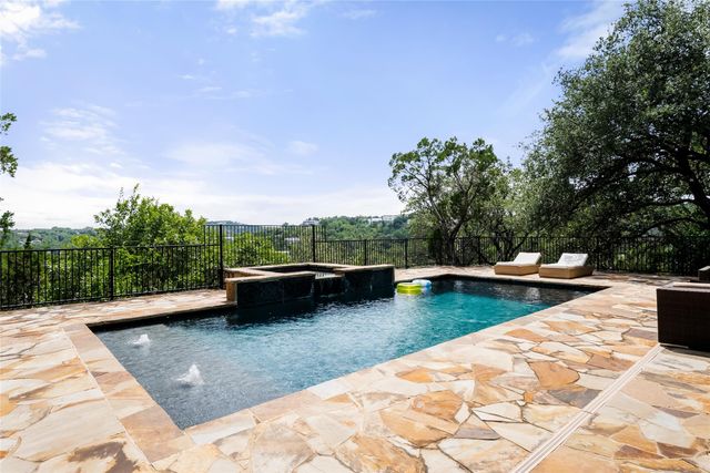 411 SKYLINE DR, West Lake Hills, TX 78746