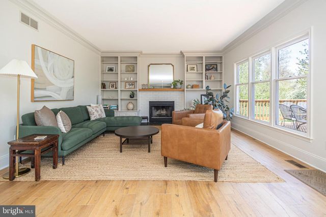 3 WATERWHEEL CT, New Hope, PA 18938