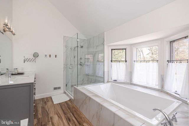 3 WATERWHEEL CT, New Hope, PA 18938