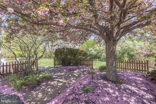 3 WATERWHEEL CT, New Hope, PA 18938