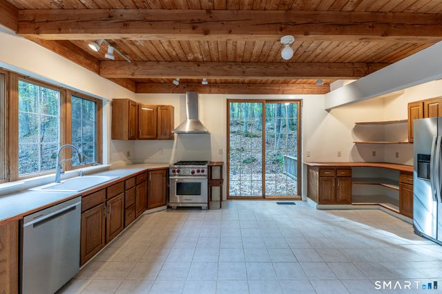38 West Mountain Lane, Roxbury, CT 06783