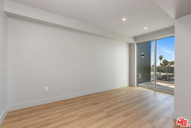 12431 Rochester Avenue 403, Los Angeles, CA 90025