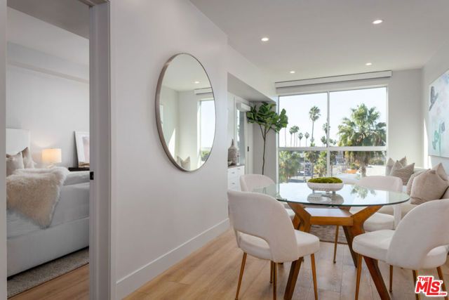 12431 Rochester Avenue 403, Los Angeles, CA 90025