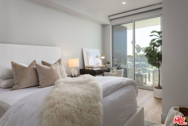 12431 Rochester Avenue 403, Los Angeles, CA 90025