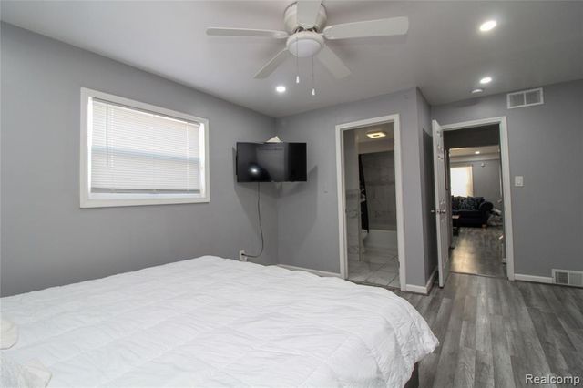 16021 Tacoma Street, Detroit, MI 48205