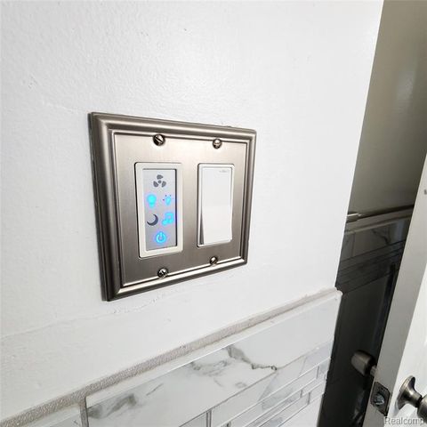 16021 Tacoma Street, Detroit, MI 48205