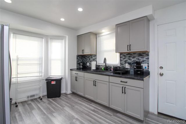 16021 Tacoma Street, Detroit, MI 48205