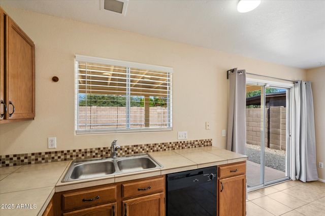 3114 W ABRAHAM Lane, Phoenix, AZ 85027