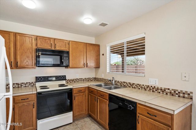 3114 W ABRAHAM Lane, Phoenix, AZ 85027