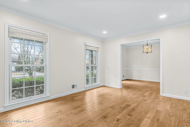 10617 Bracken Branch Ct, Louisville, KY 40223