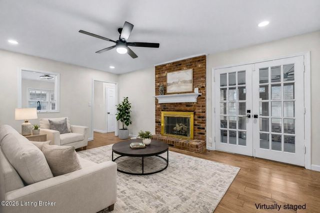 10617 Bracken Branch Ct, Louisville, KY 40223