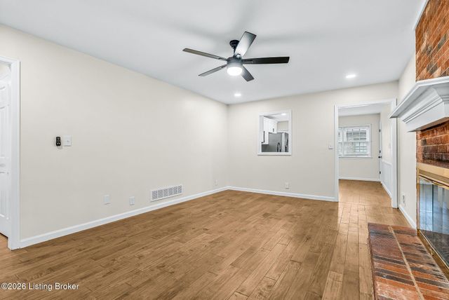 10617 Bracken Branch Ct, Louisville, KY 40223