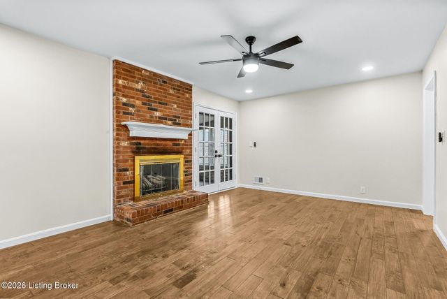 10617 Bracken Branch Ct, Louisville, KY 40223