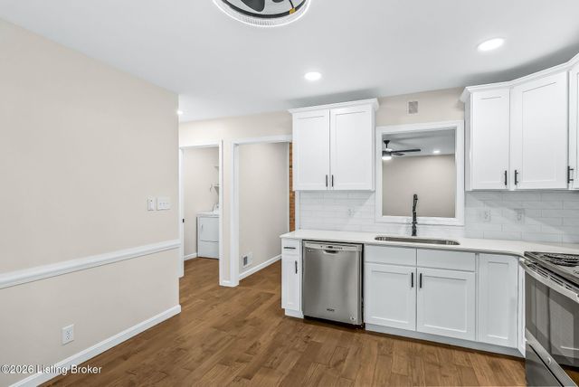 10617 Bracken Branch Ct, Louisville, KY 40223