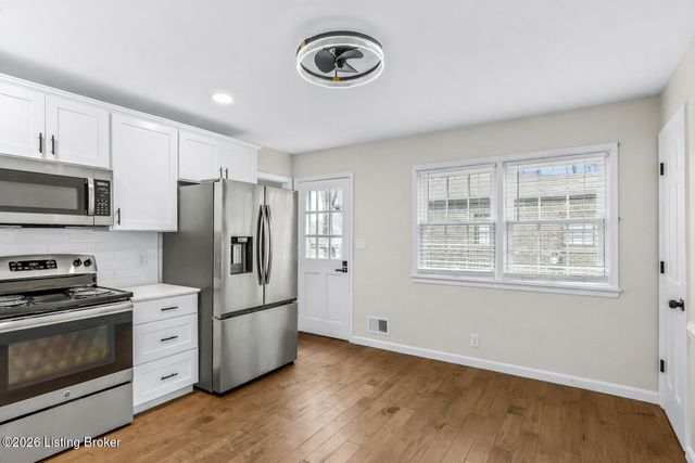 10617 Bracken Branch Ct, Louisville, KY 40223