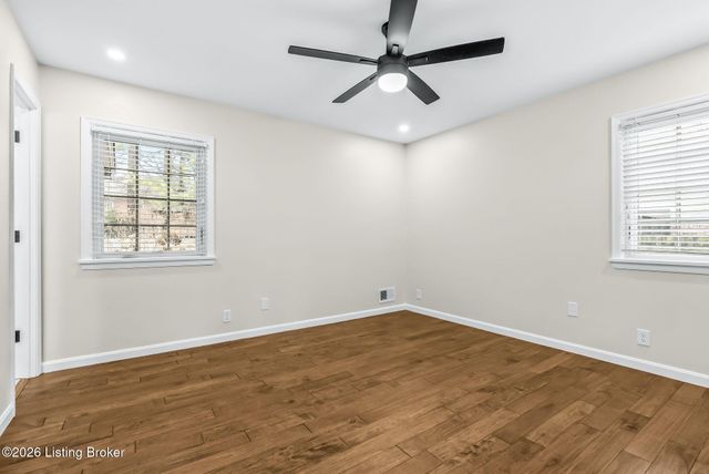 10617 Bracken Branch Ct, Louisville, KY 40223