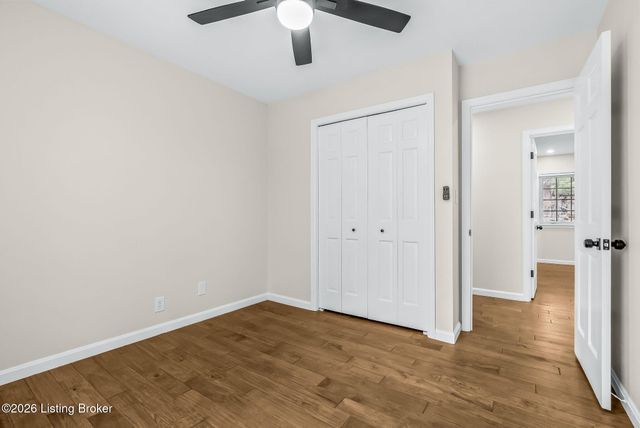 10617 Bracken Branch Ct, Louisville, KY 40223