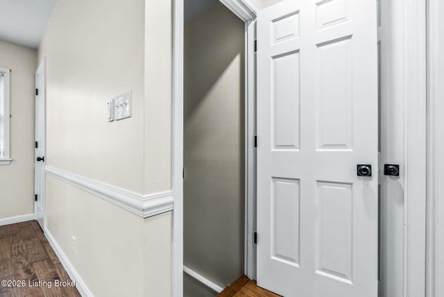 10617 Bracken Branch Ct, Louisville, KY 40223