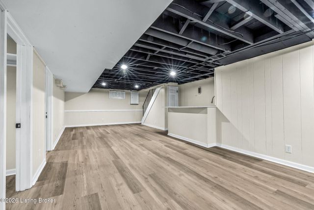 10617 Bracken Branch Ct, Louisville, KY 40223