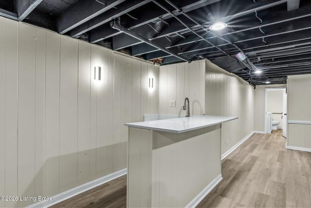 10617 Bracken Branch Ct, Louisville, KY 40223