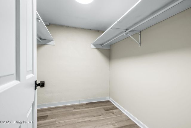 10617 Bracken Branch Ct, Louisville, KY 40223