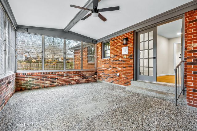 10617 Bracken Branch Ct, Louisville, KY 40223