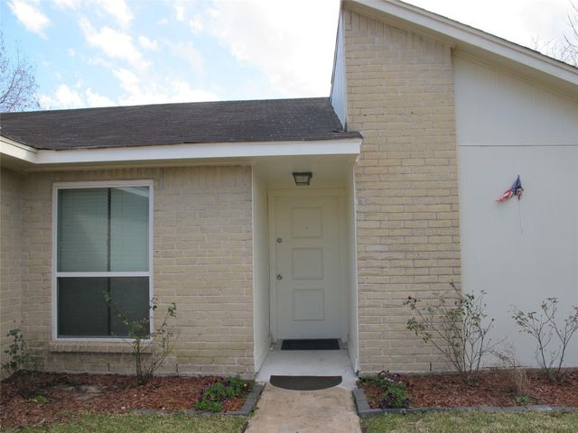 14207 Long River Ct Court, Sugar Land, TX 77498