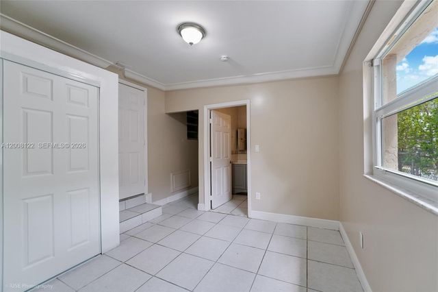 166 E 17th St, Hialeah, FL 33010