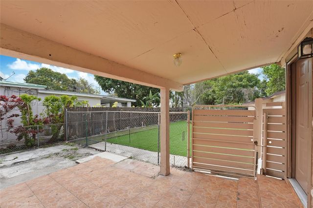 166 E 17th St, Hialeah, FL 33010