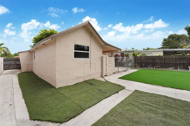 166 E 17th St, Hialeah, FL 33010