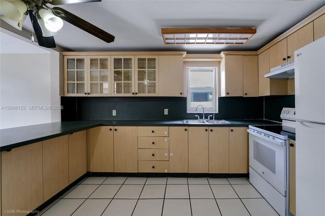 166 E 17th St, Hialeah, FL 33010