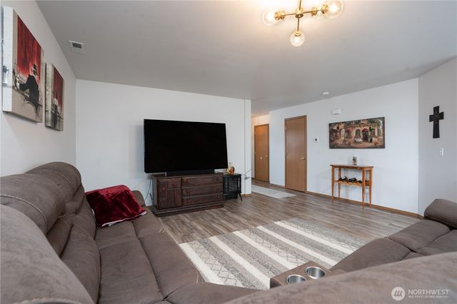 11916 130th Street E, Puyallup, WA 98374