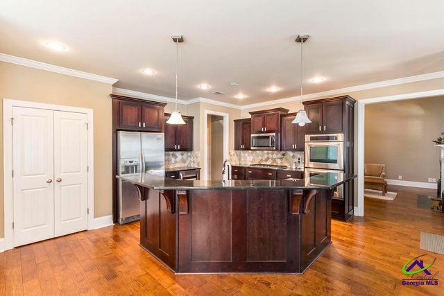 203 Avondale Circle, Warner Robins, GA 31088