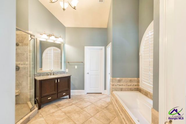 203 Avondale Circle, Warner Robins, GA 31088