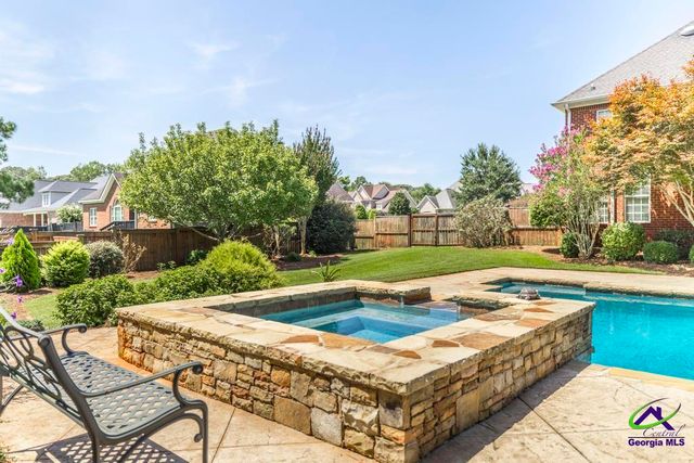 203 Avondale Circle, Warner Robins, GA 31088