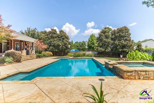 203 Avondale Circle, Warner Robins, GA 31088
