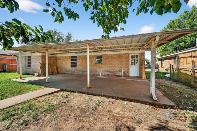 508 N Jordan Street, Whitesboro, TX 76273