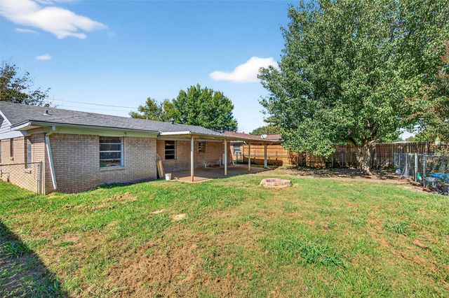 508 N Jordan Street, Whitesboro, TX 76273