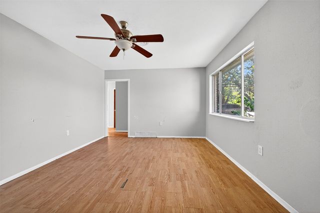 508 N Jordan Street, Whitesboro, TX 76273