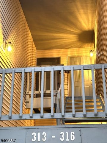 314 Spruce Hills Dr, Glen Gardner Boro, NJ 08826