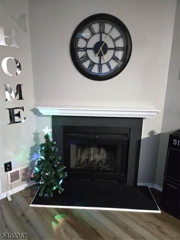 314 Spruce Hills Dr, Glen Gardner Boro, NJ 08826