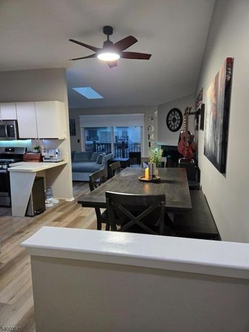 314 Spruce Hills Dr, Glen Gardner Boro, NJ 08826