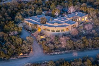 1301 Hummingbird Court, Santa Fe, NM 87501