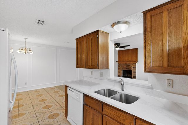1013-1015 Vera Court, Irving, TX 75060