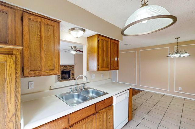 1013-1015 Vera Court, Irving, TX 75060