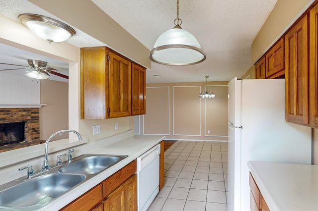 1013-1015 Vera Court, Irving, TX 75060